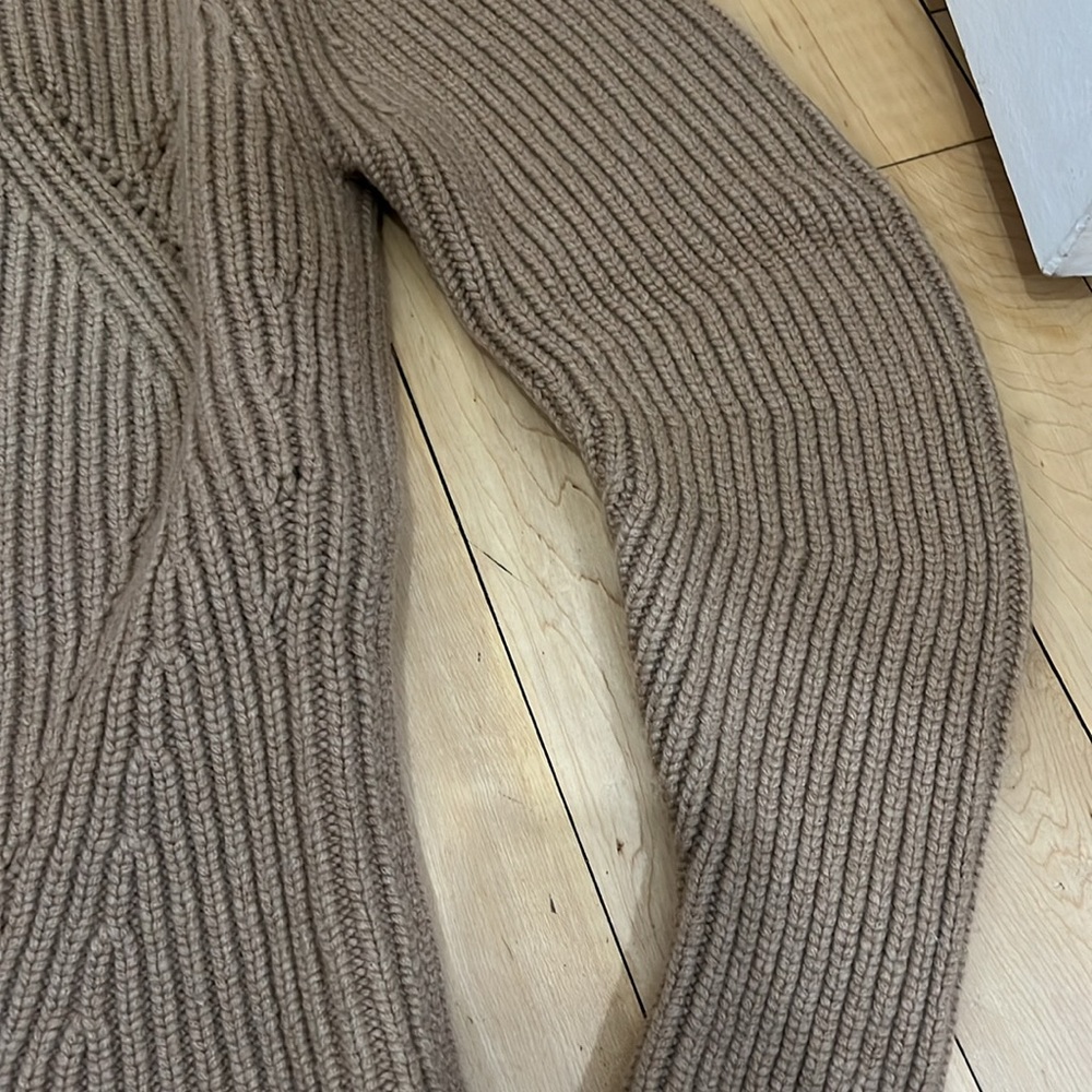 NWT Burberry Cashmere Sweater Sz S - Picture 10 of 16